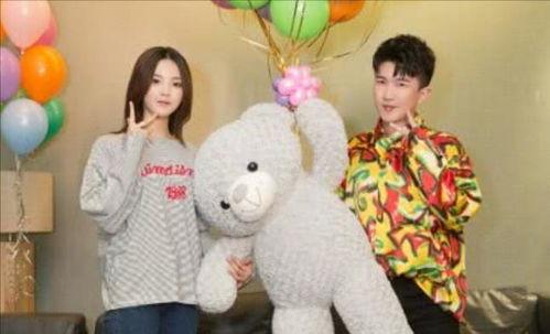 娱乐圈吃瓜使我快乐,揭秘明星幕后故事，共享快乐吃瓜时光