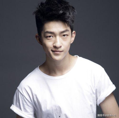 娱乐圈吃瓜屈楚萧是谁啊